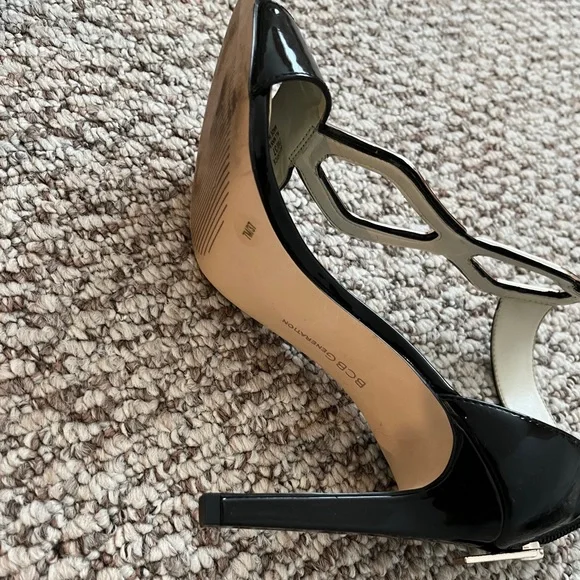 bcbg black and silver heels size 7 - Picture 3 of 3